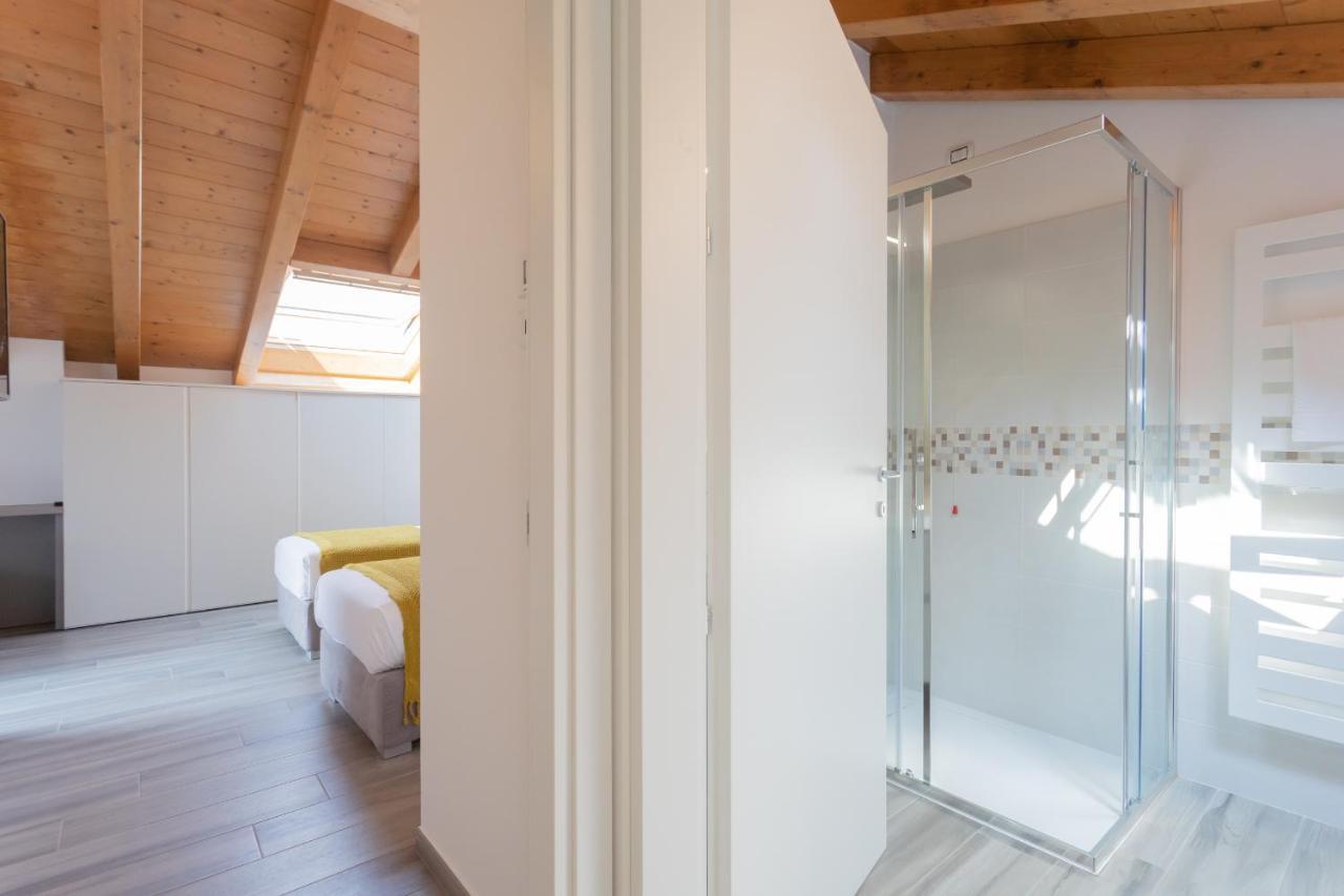 Dream Lake Apartments Lake View - Private Beach By Rent All Como Lezzeno Esterno foto