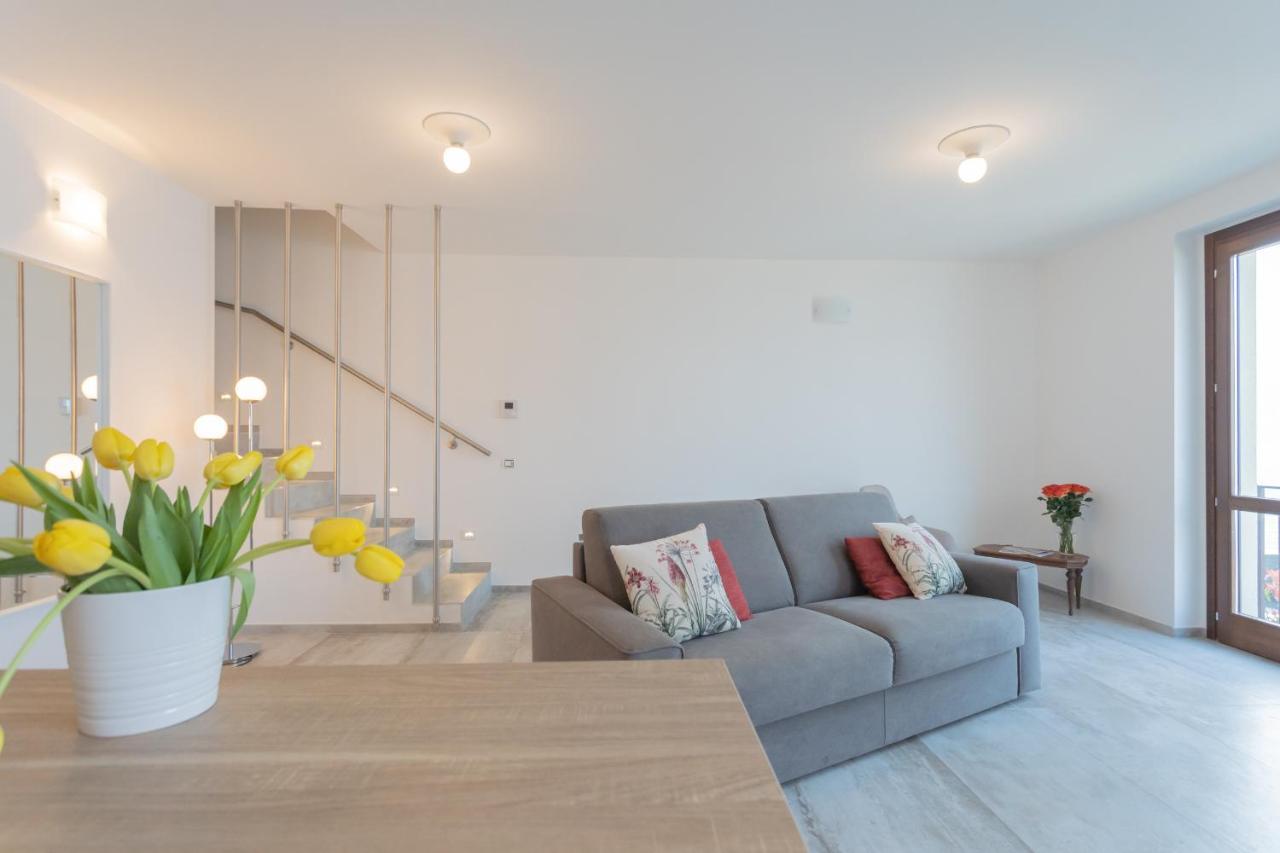 Dream Lake Apartments Lake View - Private Beach By Rent All Como Lezzeno Esterno foto