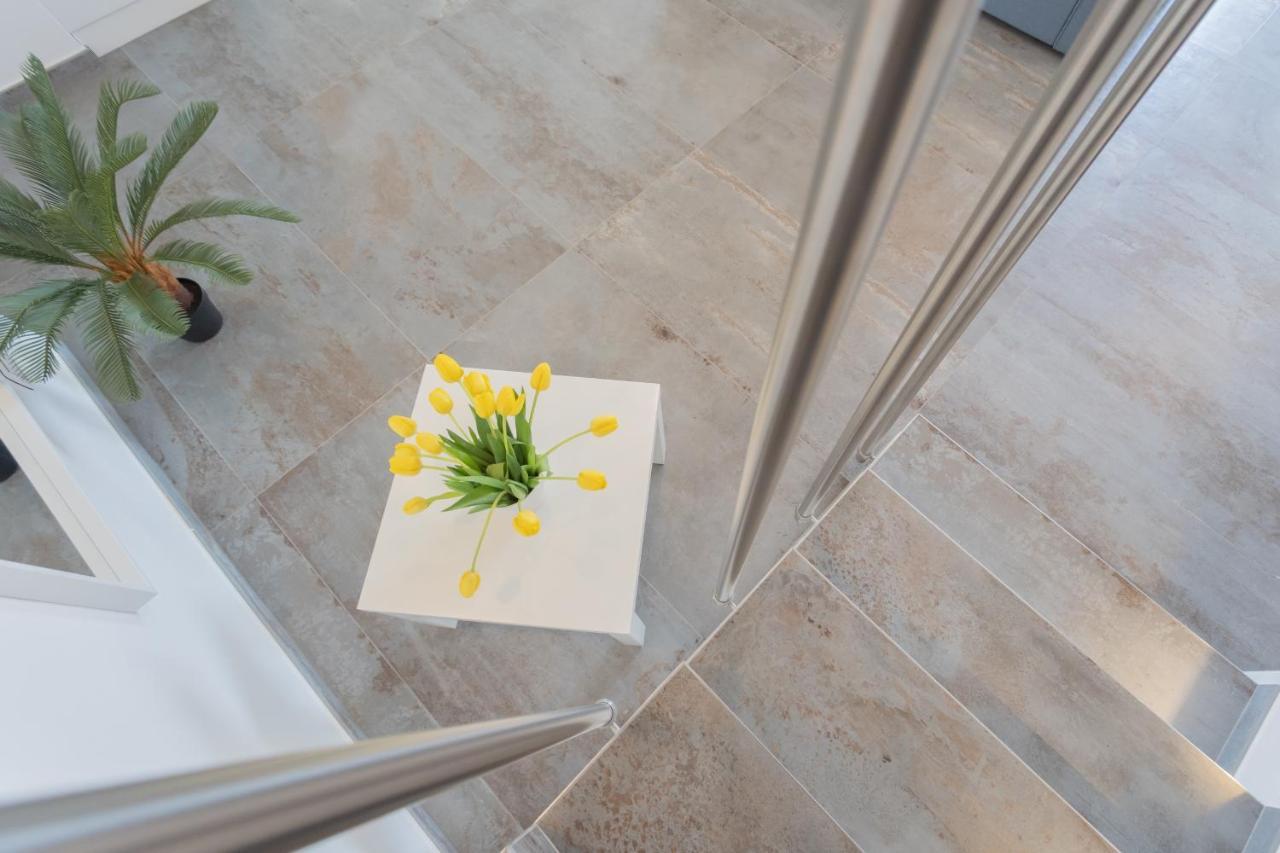 Dream Lake Apartments Lake View - Private Beach By Rent All Como Lezzeno Esterno foto