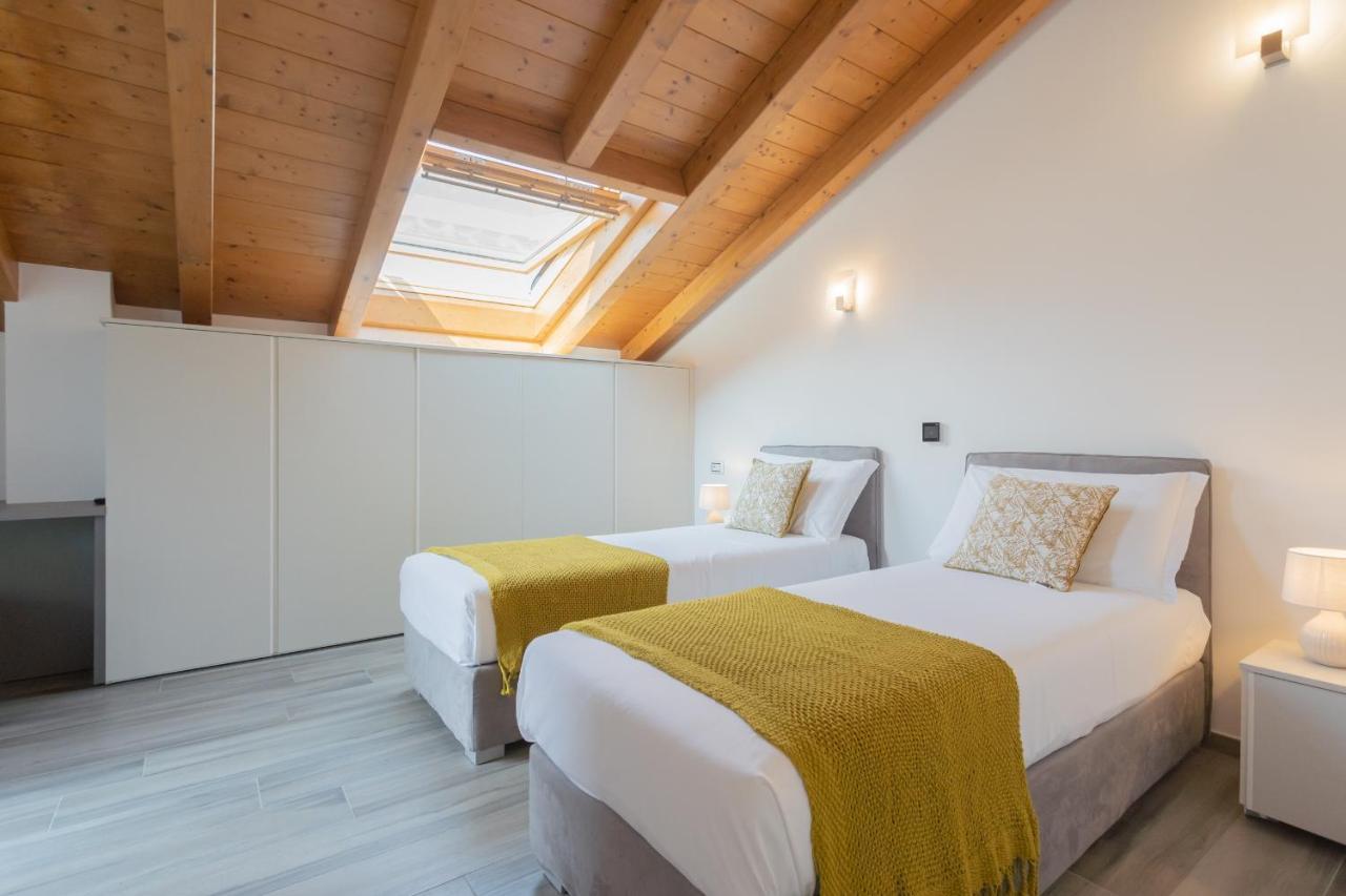 Dream Lake Apartments Lake View - Private Beach By Rent All Como Lezzeno Esterno foto