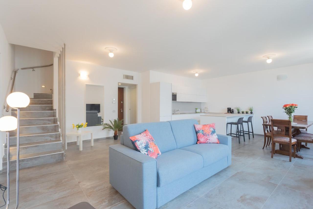 Dream Lake Apartments Lake View - Private Beach By Rent All Como Lezzeno Esterno foto